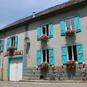 Les Deux Velos D'hotes-table D'hotes Biert